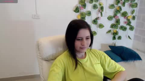 Tania  online show from 10/06/25, 04:15