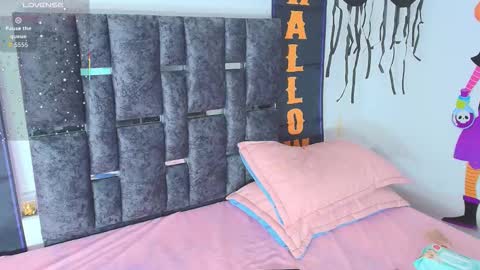 Tania online show from 10/29/25, 10:39