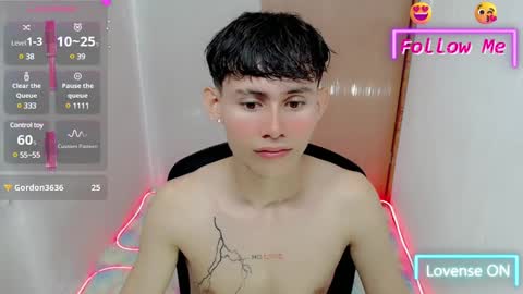 Snapshot of tanjiro_cute chatting on 01/16/25, 02:09 Andres online show from 01/16/25, 02:09