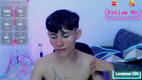 Snapshot of tanjiro_cute chatting on 01/24/25, 08:23 Andres online show from 01/24/25, 08:23