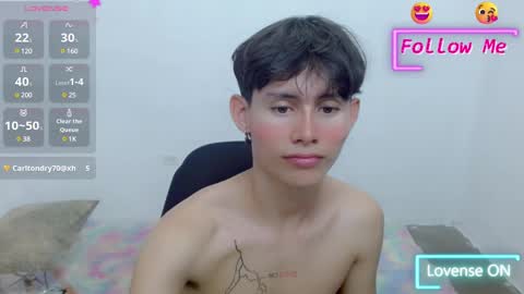 Snapshot of tanjiro_cute chatting on 03/11/25, 01:26 Andres online show from 03/11/25, 01:26