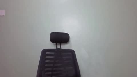 Snapshot of tannia004 chatting on 12/16/24, 08:58 tania online show from 12/16/24, 08:58