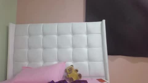 Snapshot of tannia004 chatting on 12/22/24, 06:59 tania online show from 12/22/24, 06:59