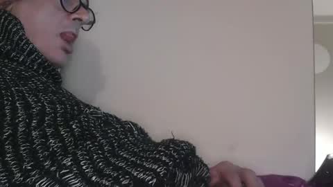 Snapshot of tantriceye chatting on 01/18/25, 06:32 tantriceye online show from 01/18/25, 06:32