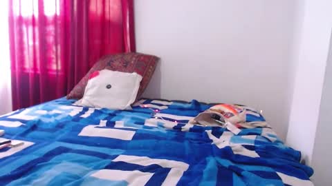 Angeline  Follow  online show from 12/07/24, 07:43