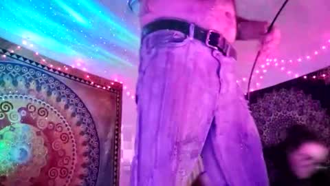 Snapshot of tap_water_drinking chatting on 04/16/26, 06:36 rad online show from 04/16/26, 06:36