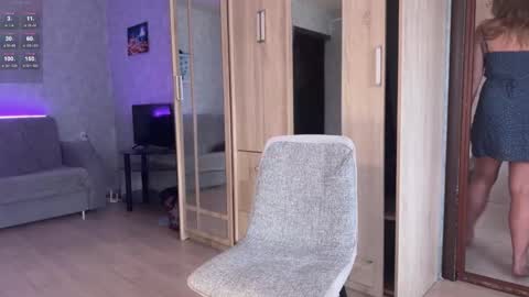 Snapshot of tara_bruno chatting on 10/19/25, 10:16 Tara online show from 10/19/25, 10:16