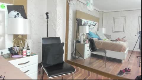 Tara online show from 11/02/25, 01:41