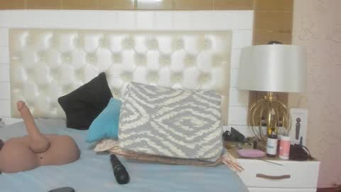 Tara online show from 11/21/25, 07:51