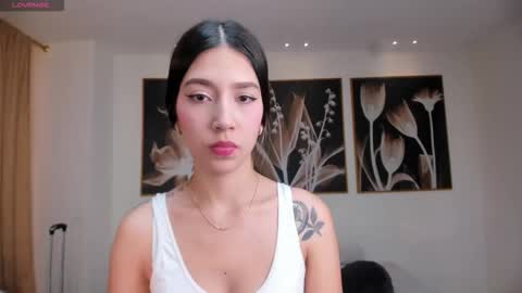 Tara Lawrence online show from 11/22/25, 02:43