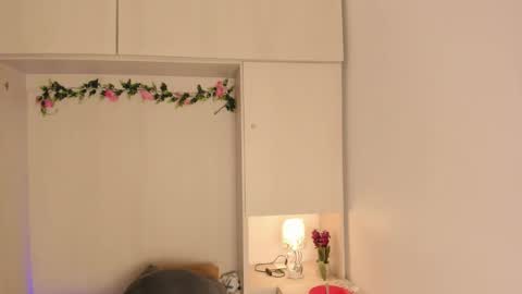  T A R A  online show from 01/08/26, 04:04