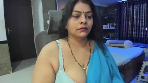 tarivishu23 online show from 10/24/25, 01:35