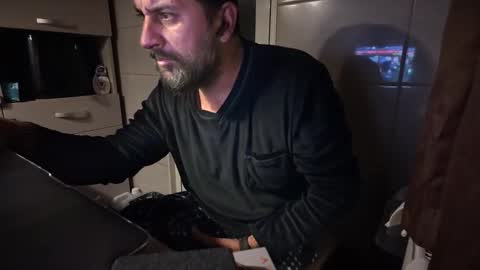 tarkan198 online show from 11/14/25, 07:45