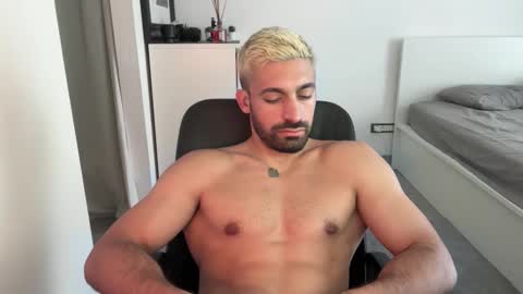 tarquit8 online show from 09/13/25, 01:22