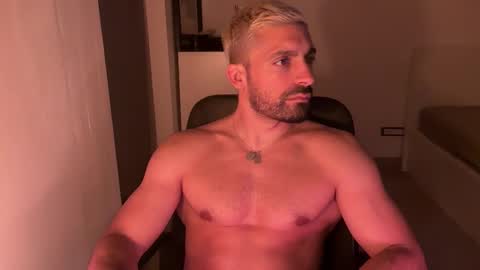 tarquit8 online show from 09/16/25, 08:21