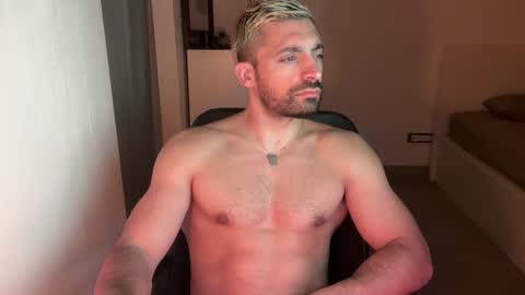 tarquit8 online show from 09/26/25, 08:57