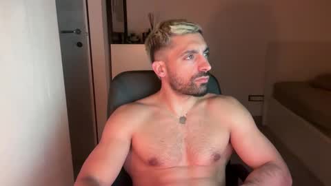 tarquit8 online show from 10/08/25, 09:45