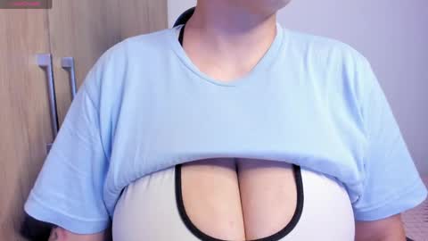 Snapshot of tarrant_ chatting on 05/05/26, 11:24 tarrant_ online show from 05/05/26, 11:24