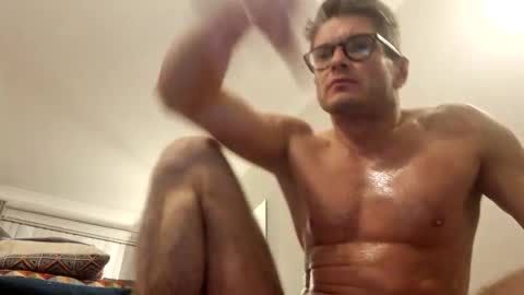 tartankingofscots online show from 10/25/25, 02:08