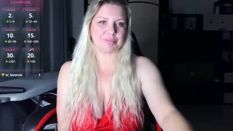 Snapshot of tasha__moon chatting on 10/18/25, 05:14 Tasha Moon online show from 10/18/25, 05:14
