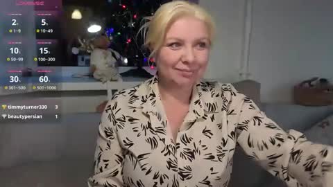 Snapshot of tasha__moon chatting on 01/14/26, 06:13 Tasha Moon online show from 01/14/26, 06:13