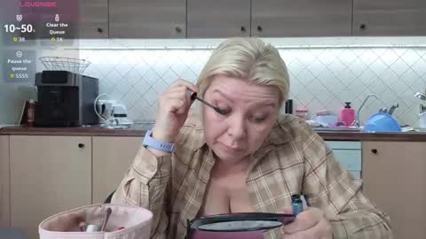 Snapshot of tasha__moon chatting on 02/17/26, 08:00 Tasha Moon online show from 02/17/26, 08:00