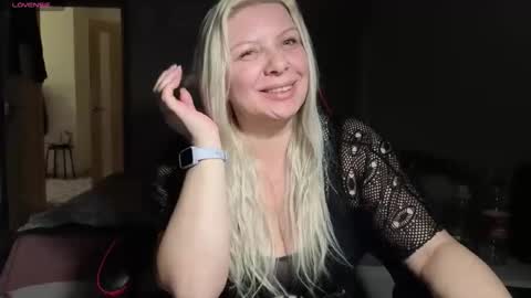 Snapshot of tasha__moon chatting on 04/23/26, 06:10 Tasha Moon online show from 04/23/26, 06:10