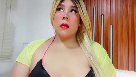 Snapshot of tasha_gatti chatting on 04/27/26, 11:30 instagram Gattitasha online show from 04/27/26, 11:30
