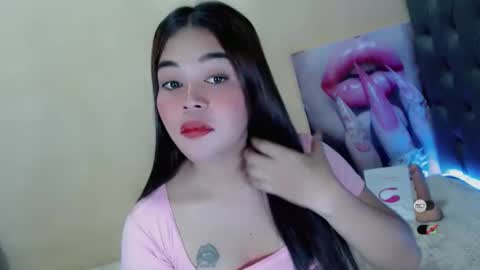 Snapshot of tastefully_yours chatting on 10/22/25, 10:42 Ms Lendy Versa 3 online show from 10/22/25, 10:42