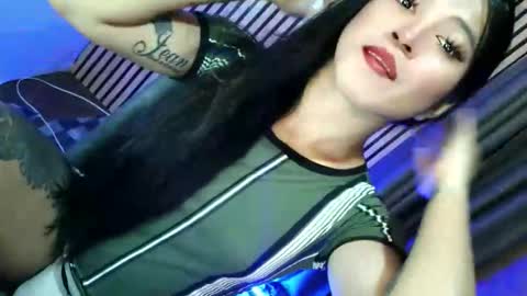   online show from 12/02/25, 12:21