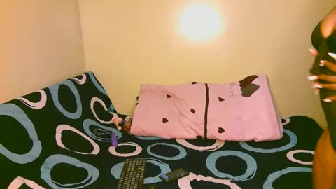 tastie_t online show from 10/28/25, 02:42