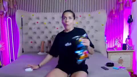 Snapshot of tastypatricia chatting on 05/17/26, 01:25 TastyPatricia online show from 05/17/26, 01:25