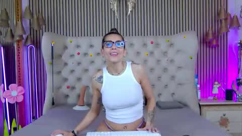 Snapshot of tastypatricia chatting on 05/18/26, 07:36 TastyPatricia online show from 05/18/26, 07:36