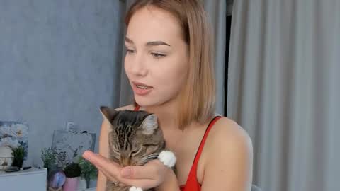 Snapshot of tate_angel chatting on 09/13/25, 07:24 Tate online show from 09/13/25, 07:24