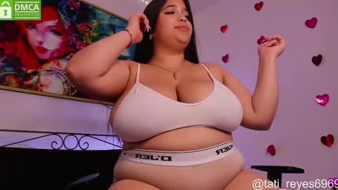Snapshot of tati_reyes chatting on 02/16/25, 04:10 Tatiana --- Schedule Monday to Sundays 800 to 200 UTC-5 online show from 02/16/25, 04:10