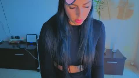 Snapshot of tatiana2224 chatting on 11/07/25, 05:57 tatiana2224 online show from 11/07/25, 05:57