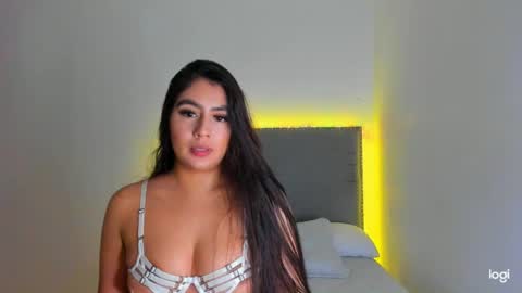 Snapshot of tatiana_2000 chatting on 05/19/26, 01:56 Tatiana online show from 05/19/26, 01:56