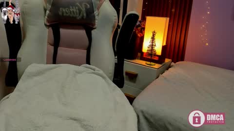 i am tatiana  online show from 11/24/25, 12:27