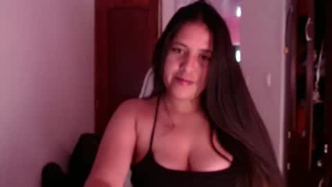 tatianaez22 online show from 04/27/26, 03:21