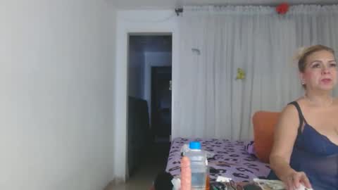 tatiana giraldo online show from 04/12/26, 02:38