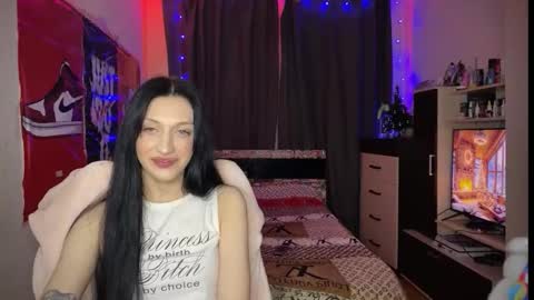 tatika_williams online show from 12/18/25, 01:39