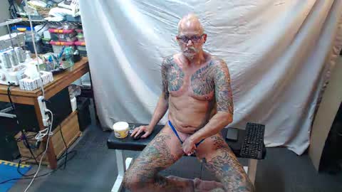 inkbator online show from 10/12/25, 09:14