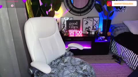 Snapshot of tatted_vixen chatting on 01/20/25, 11:32 Tatted Queen online show from 01/20/25, 11:32