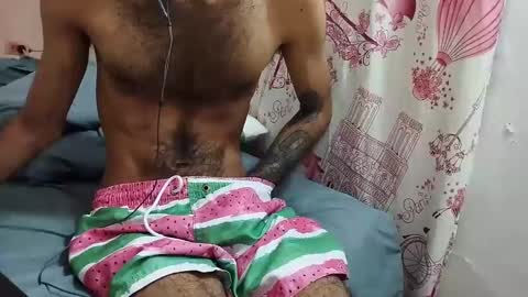 Snapshot of tatto_destroyer chatting on 01/22/25, 04:44 Fernando online show from 01/22/25, 04:44