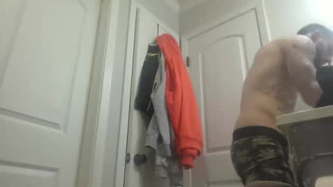 Snapshot of tattoo3333 chatting on 03/09/25, 01:04 tattoo3333 online show from 03/09/25, 01:04