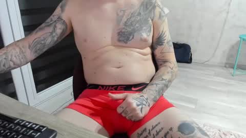 Snapshot of tattoo_couple77 chatting on 01/11/25, 08:54 Nicole online show from 01/11/25, 08:54