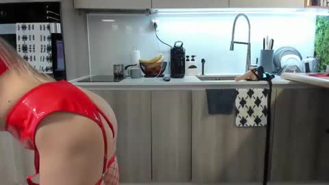 Snapshot of tattoo_couple77 chatting on 01/18/25, 01:51 Nicole online show from 01/18/25, 01:51