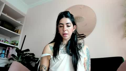 Snapshot of tattoo_ninja_kitty chatting on 06/09/26, 11:55 Nathalie Hardy online show from 06/09/26, 11:55