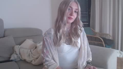 tattoobbgirl online show from 11/25/25, 04:40