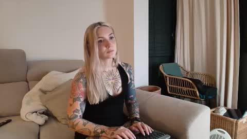 tattoobbgirl online show from 02/11/26, 06:57